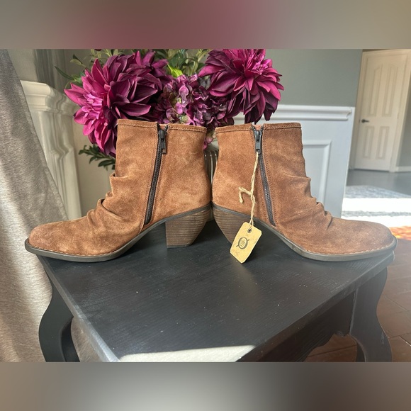 Born Aire Brown Western-inspired Ankle Boots - 9.5M - NWT - Picture 4 of 7